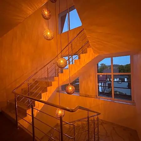 Hotel чертур Yavory